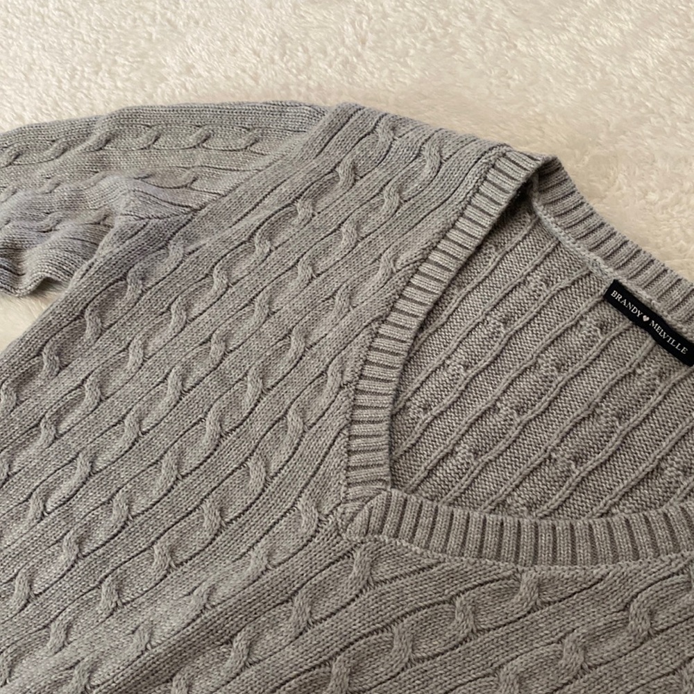 Brandy Melville Cable Knit Sweater - Picture 3 of 4